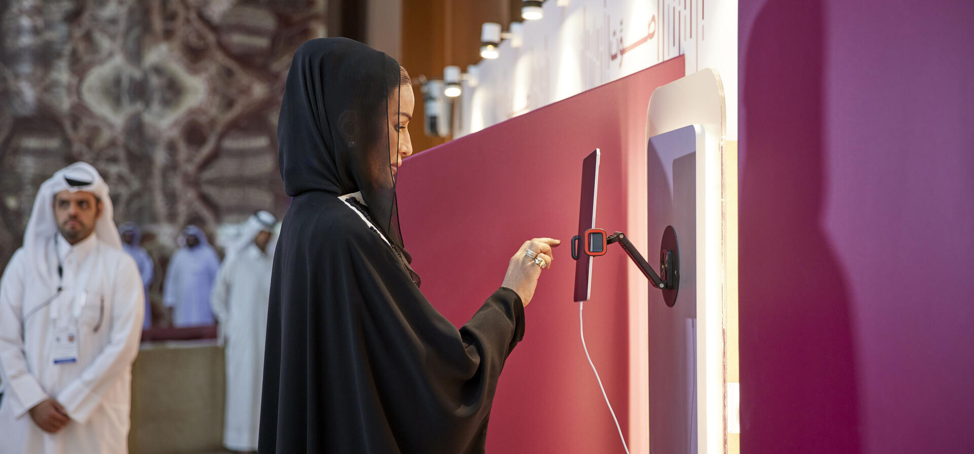 Her Highness casts her vote in the Constitutional Amendment Referendum