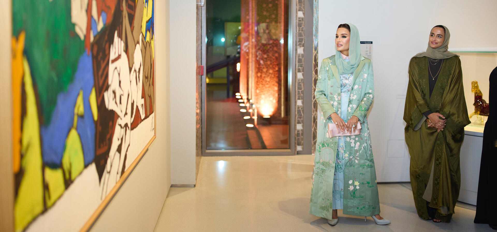  صاحبة السمو الشيخة موزا بنت ناصر تفتتح "لوح وقلم: متحف مقبول فدا حسين" في المدينة التعليمية