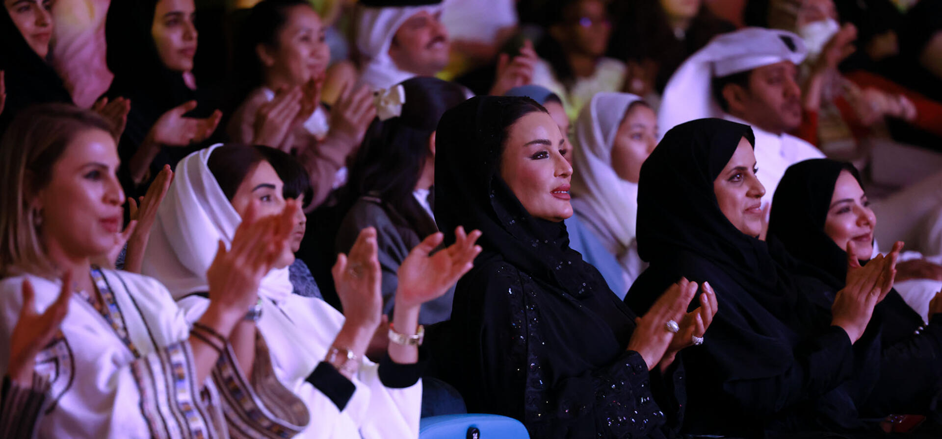 "صاحبة السمو تشهد العرض المسرحي الأوّل لمدارس مؤسسة قطر "شو تايم