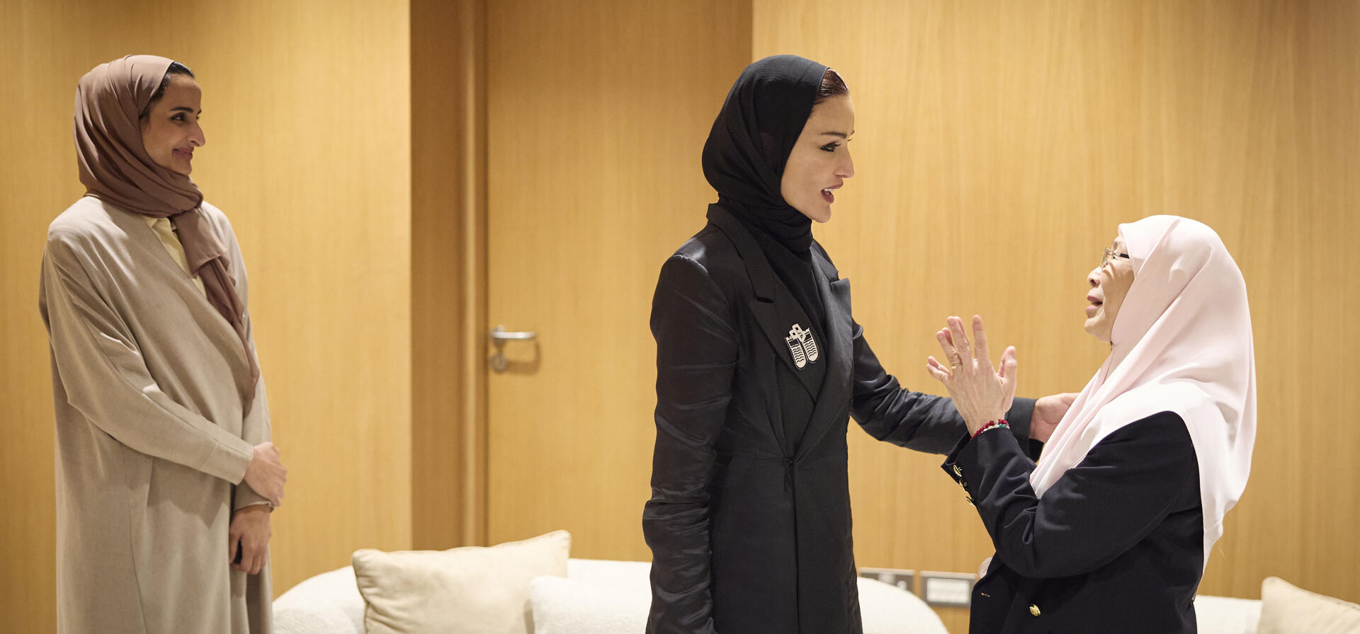 صاحبة السمو تجتمع بحرم رئيس جمهورية قبرص و حرم رئيس وزراء ماليزيا