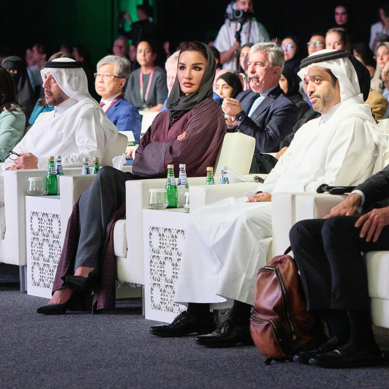 صاحبة السمو الشيخة موزا بنت ناصر تشهد افتتاح قمة الطب  الدقيق ومستقبل الجينوم 