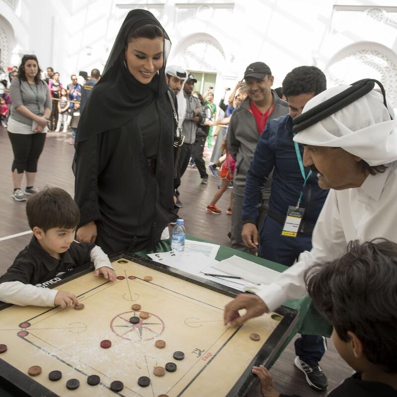صاحبا السمو يشاركان في اليوم الرياضي بمؤسسة قطر