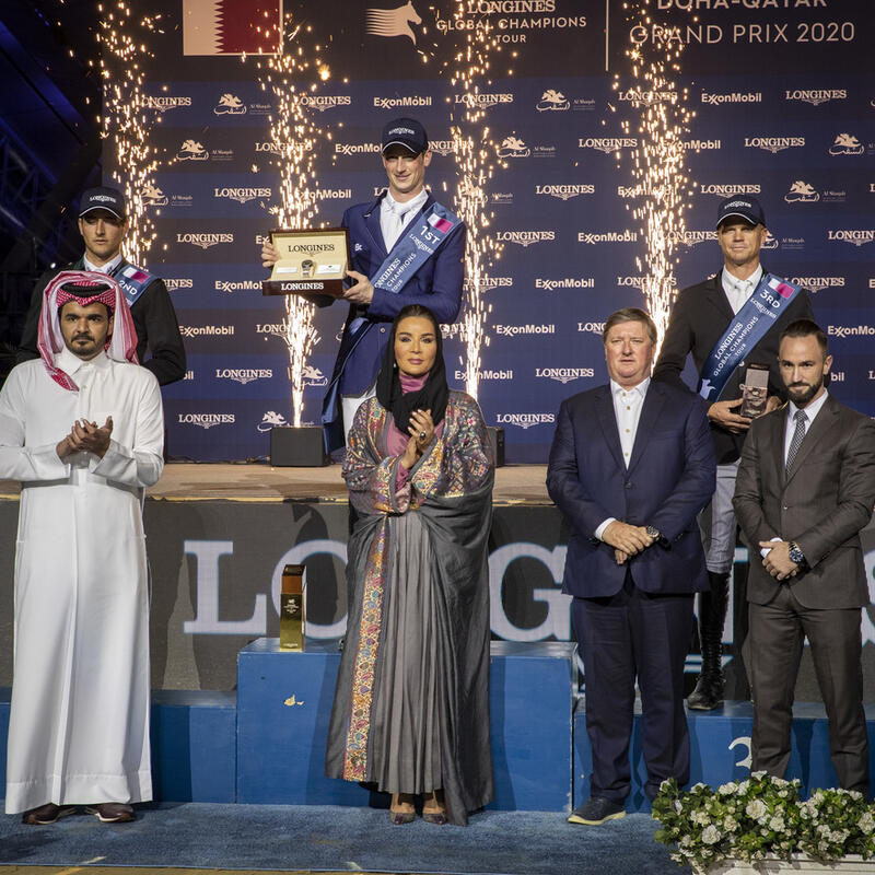 صاحبة السمو تتوج الفائز بلقب الجائزة الكبرى لمنافسات الجولة الأولى من جولات لونجين العالمية