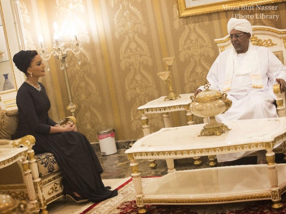 HH Sheikh Moza Meets President Of Sudan