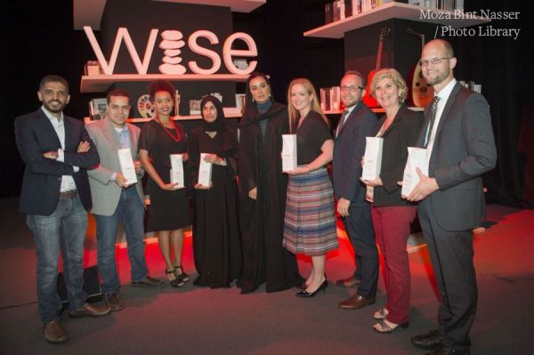 HH Sheikha Moza with WISE Award 2015 winners