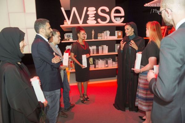 HH Sheikha Moza with WISE Award 2015 winners