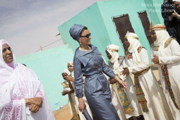 HH Sheikha Moza Visits Alternative Learning Center in Khartoum