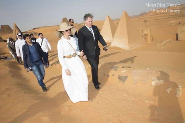 HH Sheikha Moza Visit Sudanese Pyramids