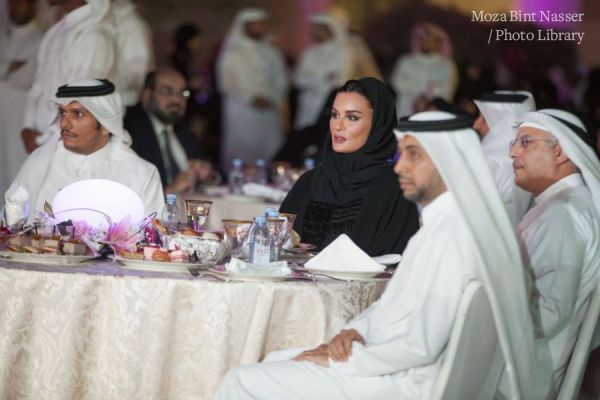 صاحبة السمو الشيخه موزا تشهد حفل لم الشمل التاسع لخريجي جامعة قطر