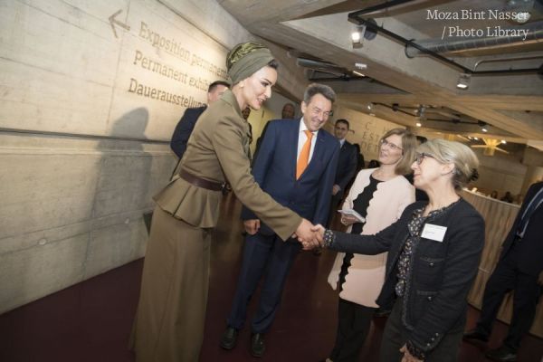 HH Sheikha Moza visits Red Cross and Red Crescent Museum 