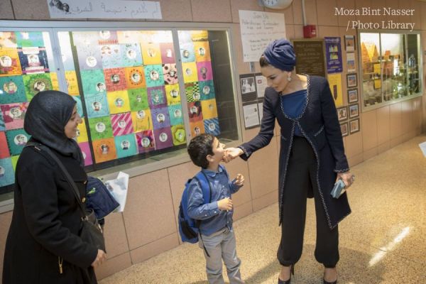 صاحبة السمو الشيخة موزا تزور مدرسة ابتدائية شريكة لمؤسسة قطر الدولية في نيويورك