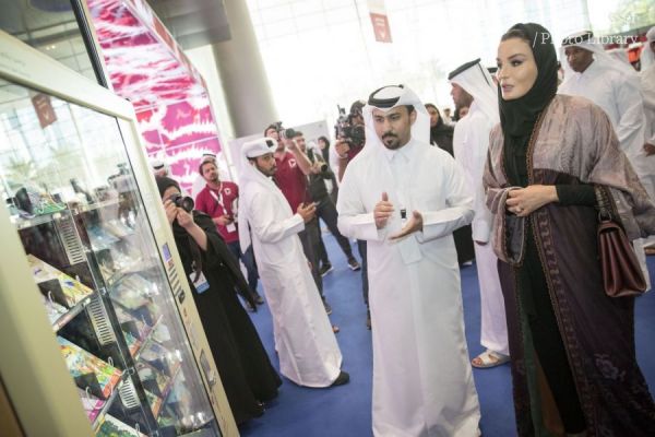 صاحبة السمو الشيخة موزا تزور معرض الدوحة الدولي للكتاب