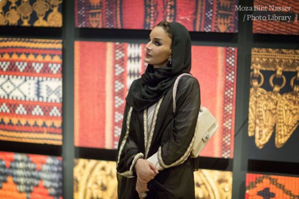 صاحبا السمو يقوما بجولة في متحف قطر الوطني