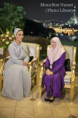 HH Sheikha Moza attends banquet hosted by Malaysian Deputy Prime Minister