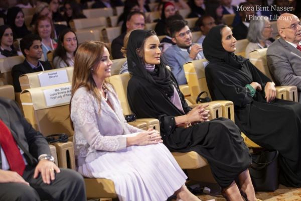 HH Sheikha Moza with the Winners of the 2019 WISE Awards HH Sheikha Moza with the Winners of the 2019 WISE Awards
