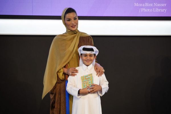 HH Sheikha Moza awards Akhlaquna winners