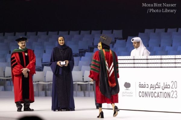 صاحبة السمو تشهد حفل تكريم خريجي مؤسسة قطر