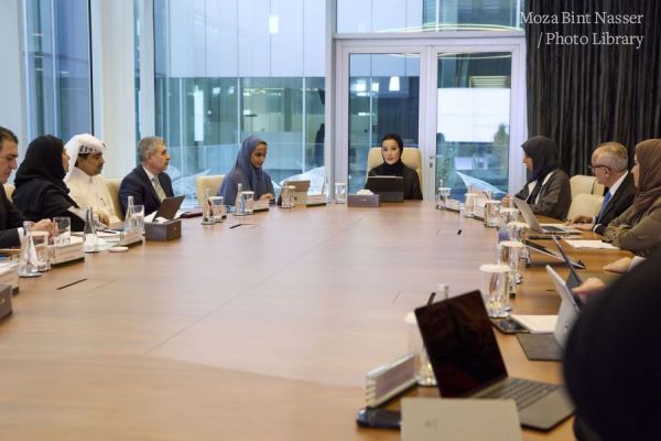 Her Highness leads roundtable discussion on Gaza
