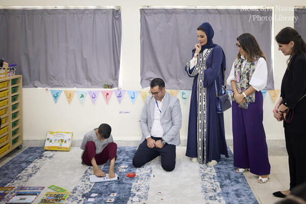 صاحبة السمو تزور مدرسة السلم الأولى